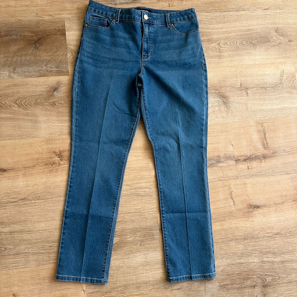 Bandolino Straight-Leg Jeans in Medium Blue Wash